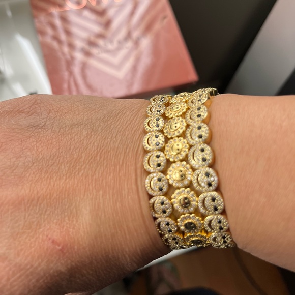 “SOLD” Lisa Goslan Happy Face Bracelet (Brand New) - Picture 5 of 5